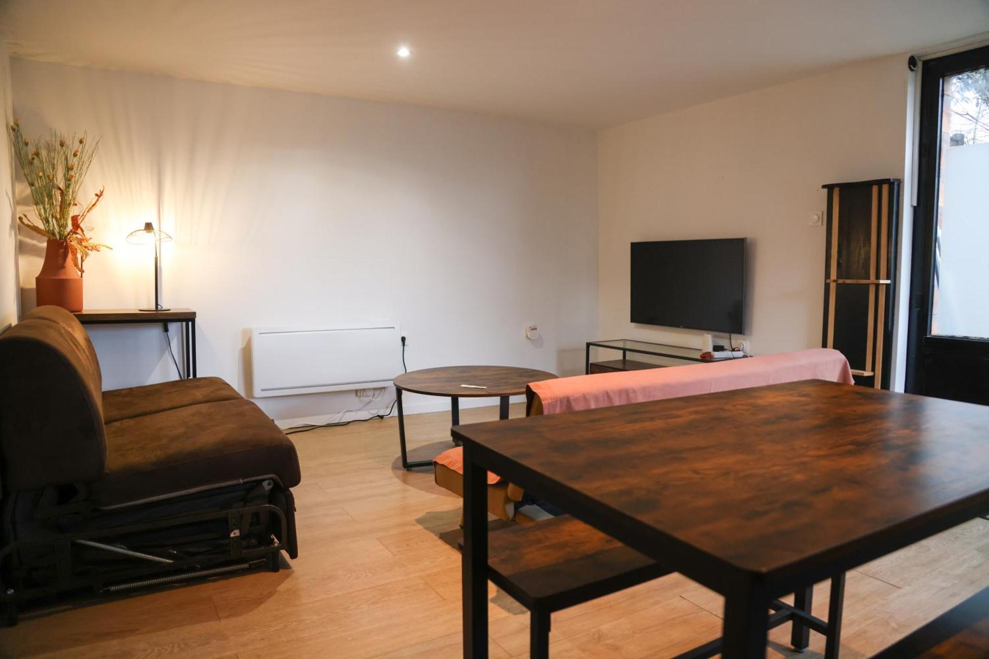 Appartement Avec Une Chambre Монлери Экстерьер фото